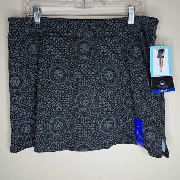 NWT Tranquility by Colorado Clothing Black Gray Pull On Skort Size Large - Picture 1 of 7